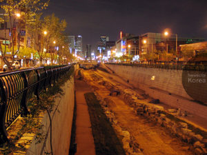 工事中の清渓川