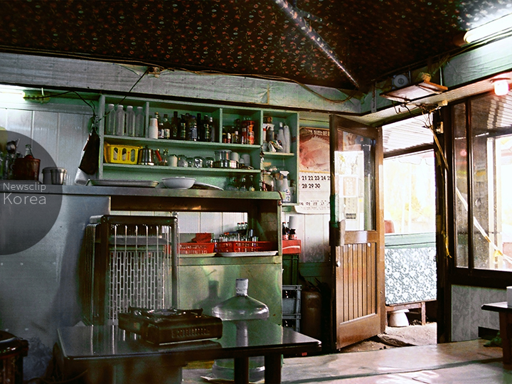 月尾島の刺身店